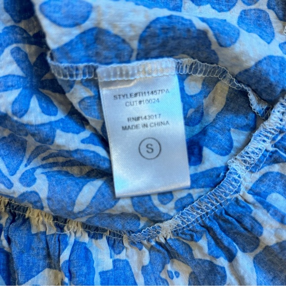 Blue and White Ruffle Hem Top Size Small - Picture 5 of 7